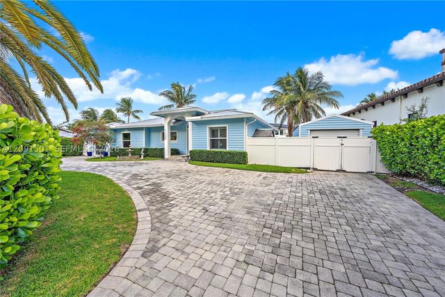 11360 W Teach Rd, Palm Beach Gardens, FL 33410