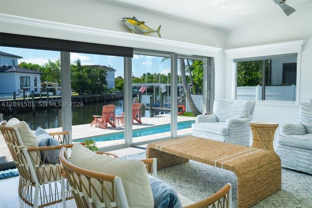 11360 W Teach Rd, Palm Beach Gardens, FL 33410