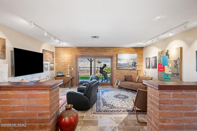 4045 N Camino De Lupo, Tucson, AZ 85718