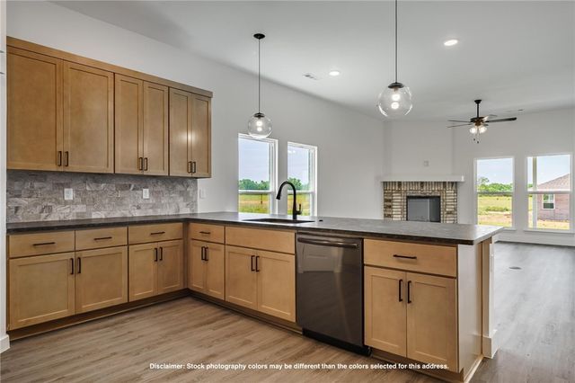 8850 Anise Drive, Centerton, AR 72719