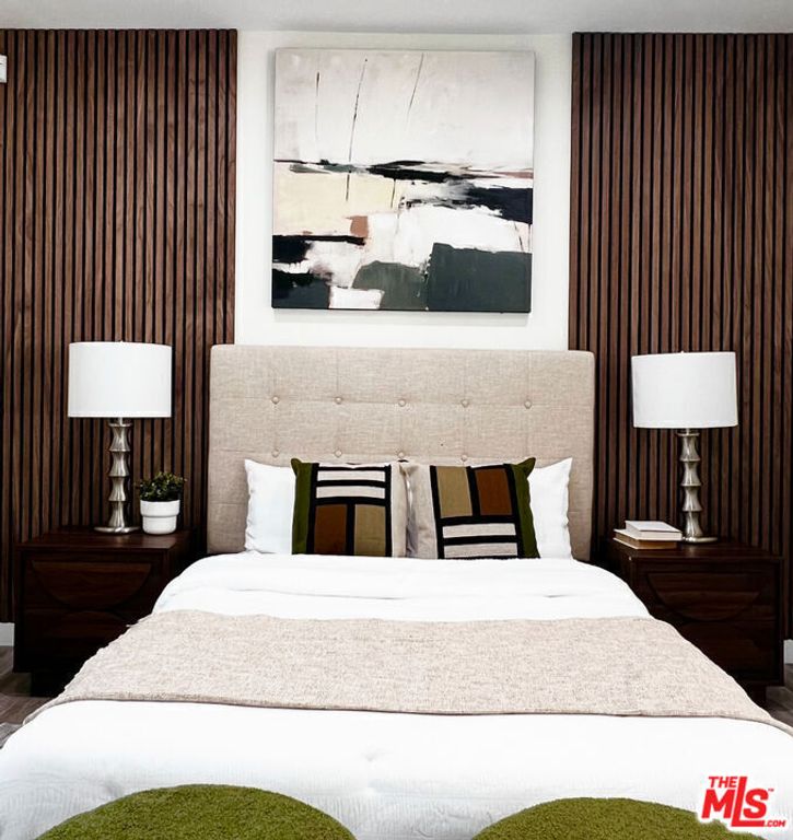 Image 1 of property listing at 889 Francisco Street 1001, Los Angeles, CA 90017