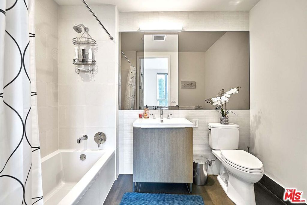 Image 20 of property listing at 889 Francisco Street 1001, Los Angeles, CA 90017