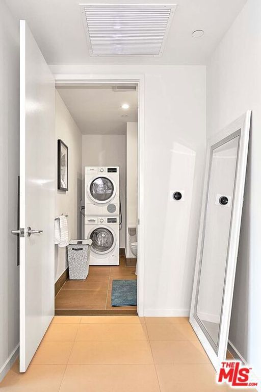 Image 21 of property listing at 889 Francisco Street 1001, Los Angeles, CA 90017