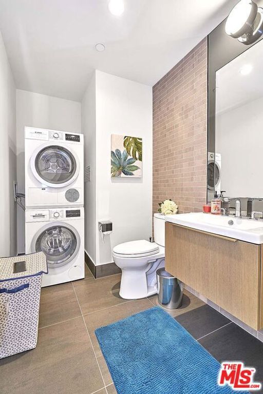 Image 22 of property listing at 889 Francisco Street 1001, Los Angeles, CA 90017