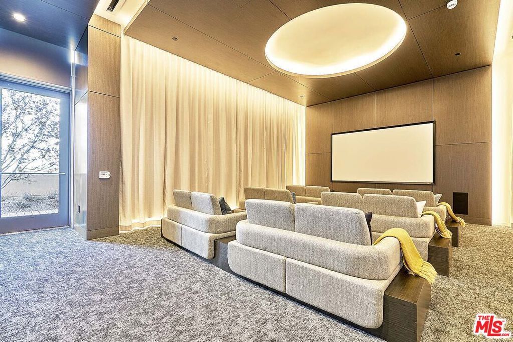 Image 43 of property listing at 889 Francisco Street 1001, Los Angeles, CA 90017