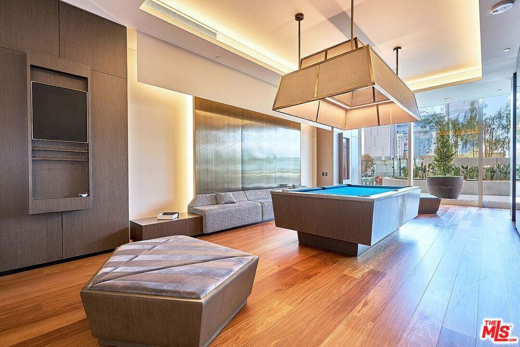 Image 45 of property listing at 889 Francisco Street 1001, Los Angeles, CA 90017