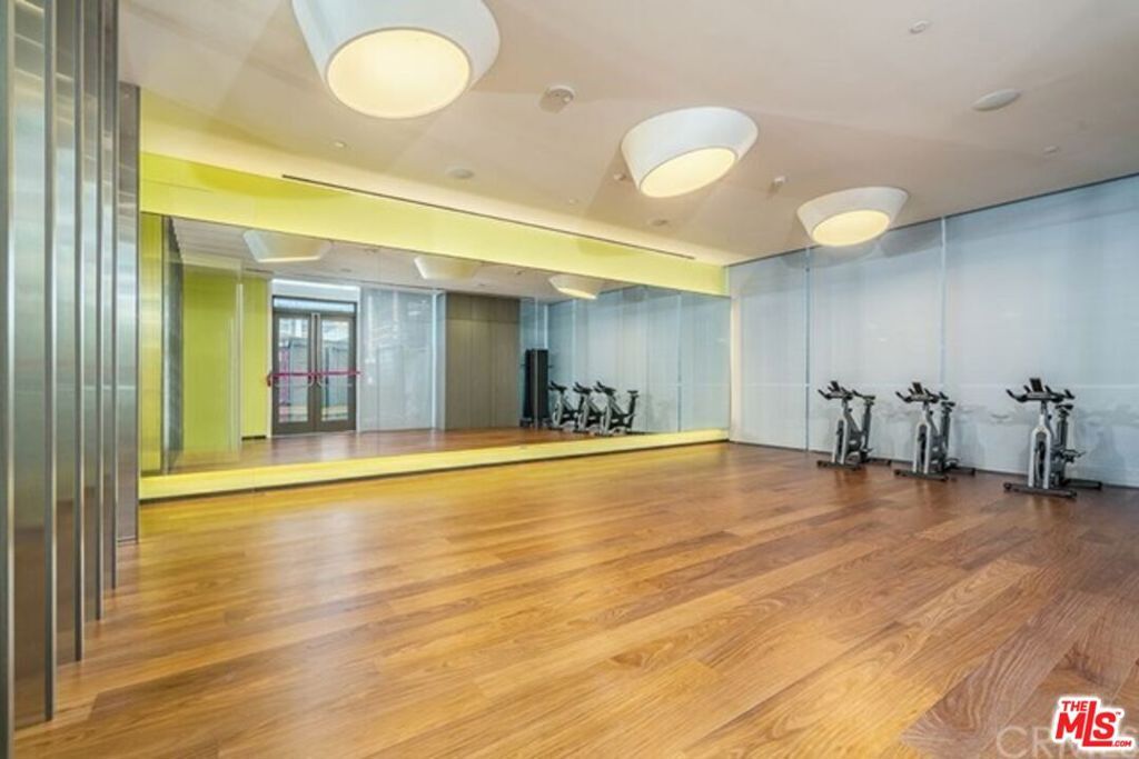 Image 56 of property listing at 889 Francisco Street 1001, Los Angeles, CA 90017