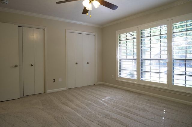 372 Oak Hill Drive, Huntsville, TX 77340
