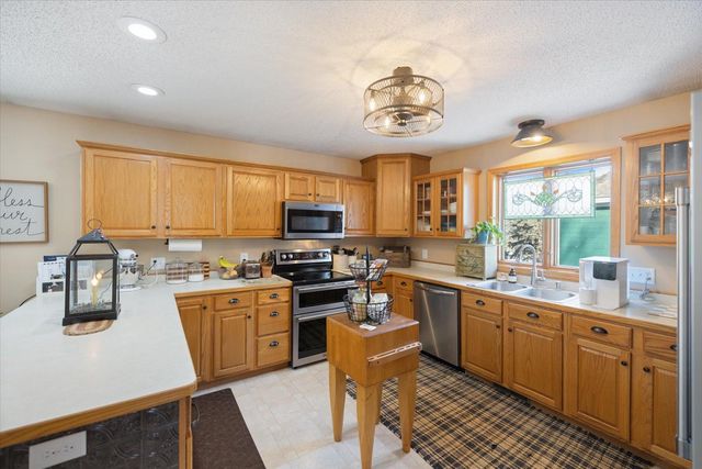 2300 Pepper Ridge Lane, Northfield, MN 55057