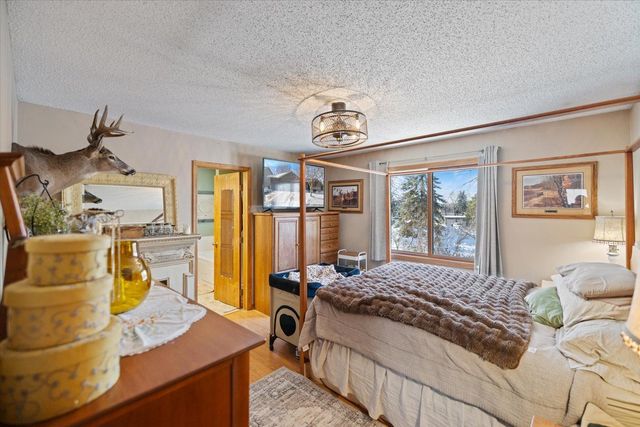 2300 Pepper Ridge Lane, Northfield, MN 55057