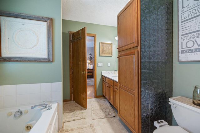 2300 Pepper Ridge Lane, Northfield, MN 55057