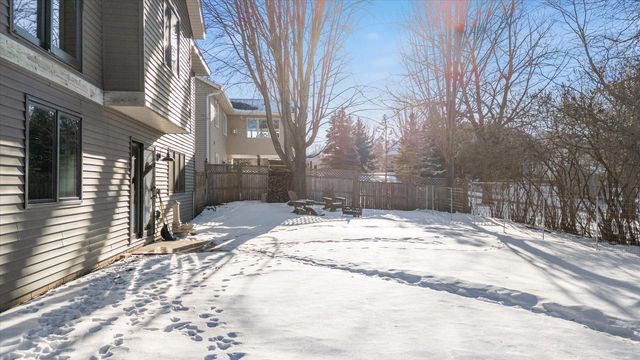 2300 Pepper Ridge Lane, Northfield, MN 55057