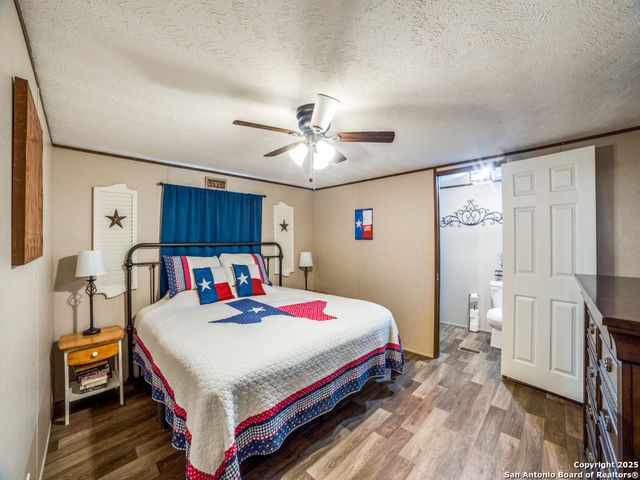 626 Pr 1512, Bandera, TX 78003