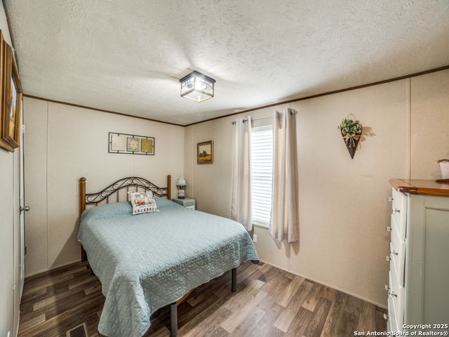 626 Pr 1512, Bandera, TX 78003