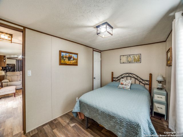 626 Pr 1512, Bandera, TX 78003