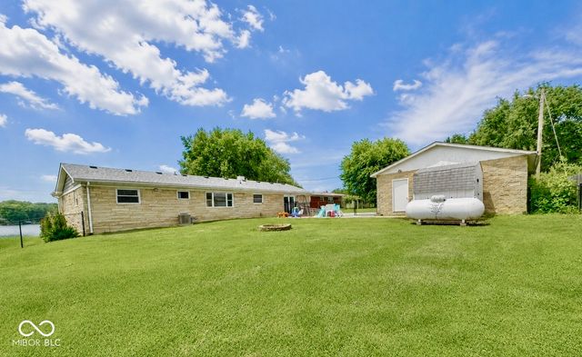 1535 E Shore Drive, Martinsville, IN 46151