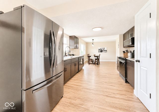 1535 E Shore Drive, Martinsville, IN 46151