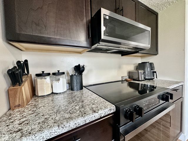 1535 E Shore Drive, Martinsville, IN 46151