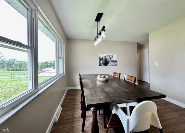 1535 E Shore Drive, Martinsville, IN 46151