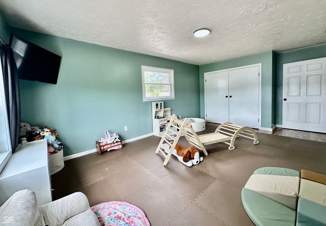 1535 E Shore Drive, Martinsville, IN 46151