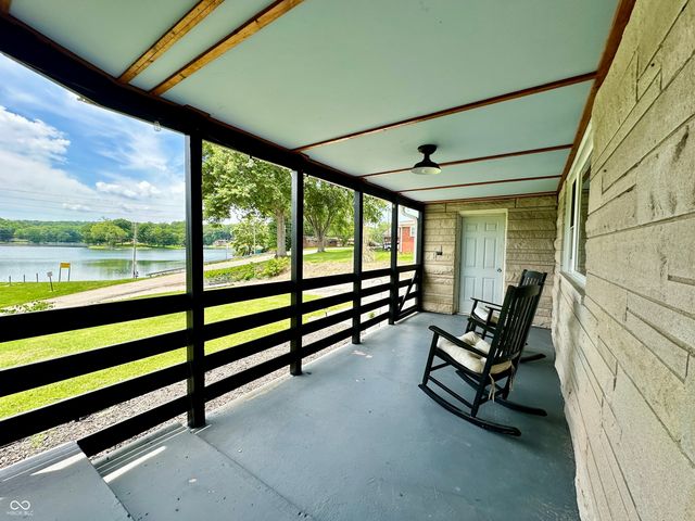 1535 E Shore Drive, Martinsville, IN 46151