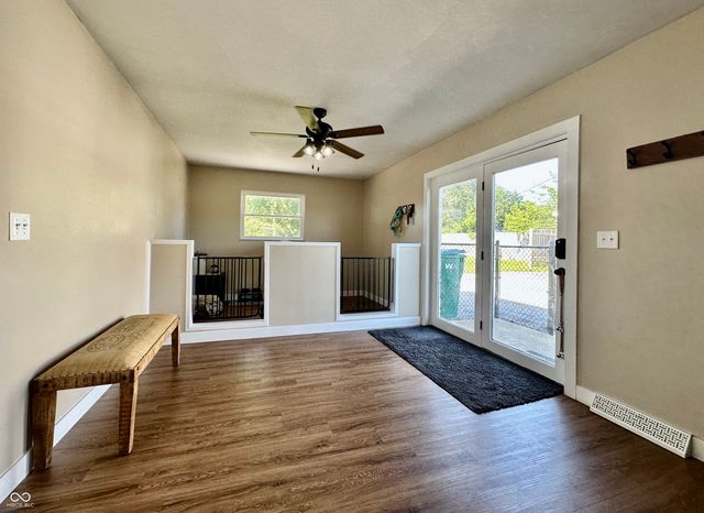 1535 E Shore Drive, Martinsville, IN 46151