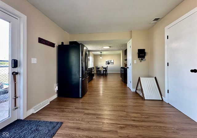 1535 E Shore Drive, Martinsville, IN 46151