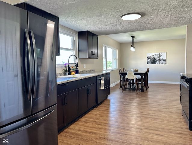 1535 E Shore Drive, Martinsville, IN 46151