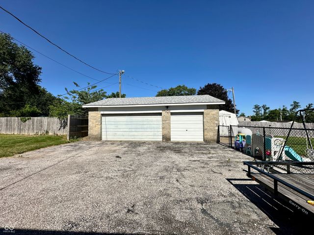 1535 E Shore Drive, Martinsville, IN 46151