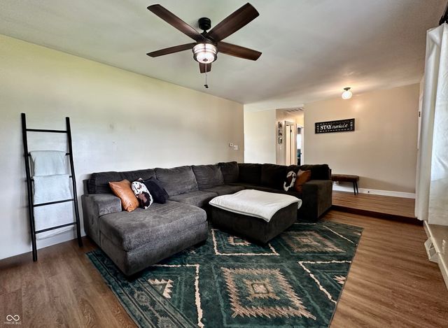 1535 E Shore Drive, Martinsville, IN 46151