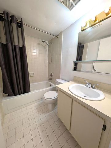 1740 NW North River Drive 329, Miami, FL 33125