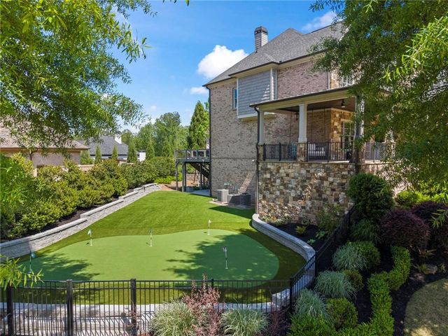 490 Belada Boulevard, Atlanta, GA 30342