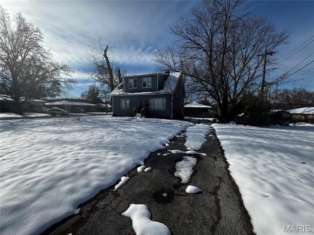 2540 Shannon Avenue, St Louis, MO 63136