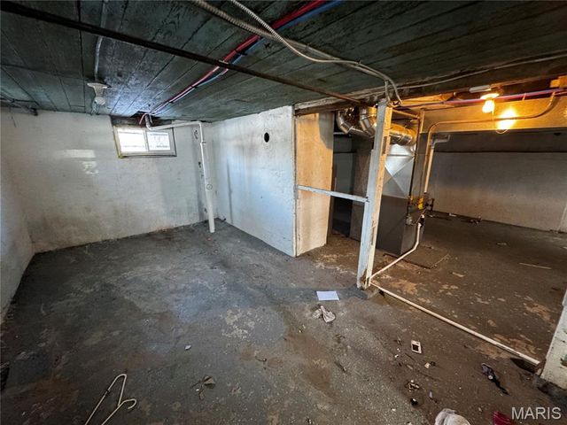 2540 Shannon Avenue, St Louis, MO 63136