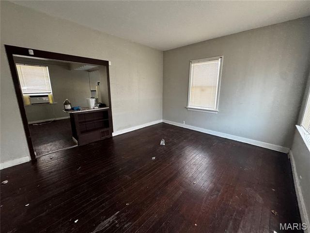 2540 Shannon Avenue, St Louis, MO 63136