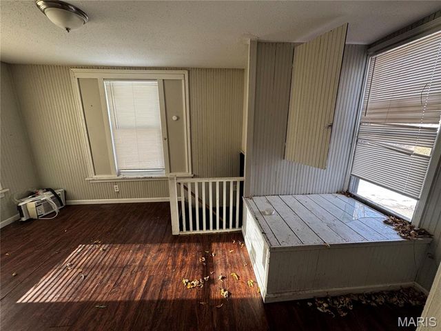 2540 Shannon Avenue, St Louis, MO 63136