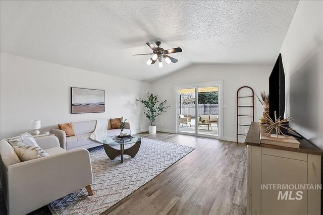 1211 W Hawaii Ave, Nampa, ID 83686