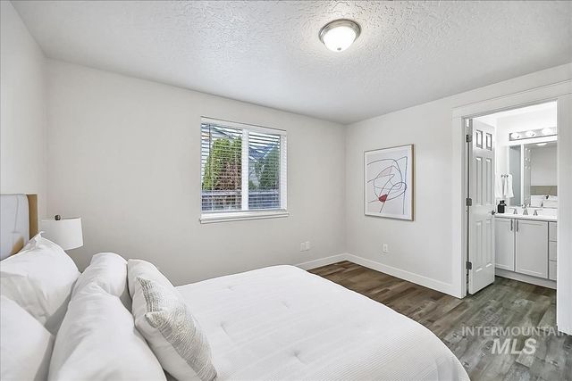 1211 W Hawaii Ave, Nampa, ID 83686