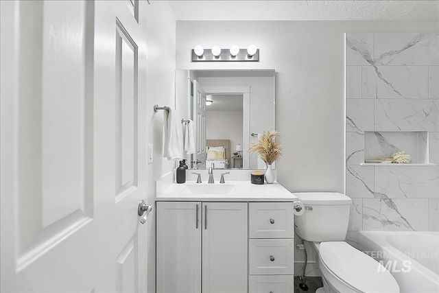 1211 W Hawaii Ave, Nampa, ID 83686