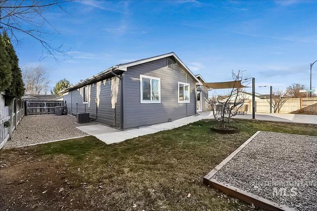 1211 W Hawaii Ave, Nampa, ID 83686