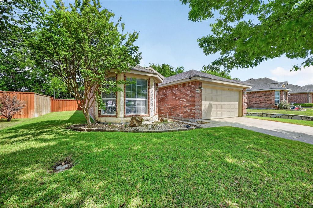 3304 Glenmore Drive, Melissa, TX 75454