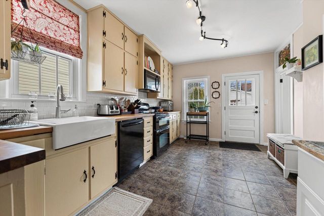 4924 N Larkin STREET, Whitefish Bay, WI 53217