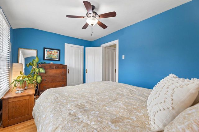 4924 N Larkin STREET, Whitefish Bay, WI 53217