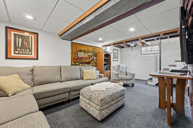 4924 N Larkin STREET, Whitefish Bay, WI 53217