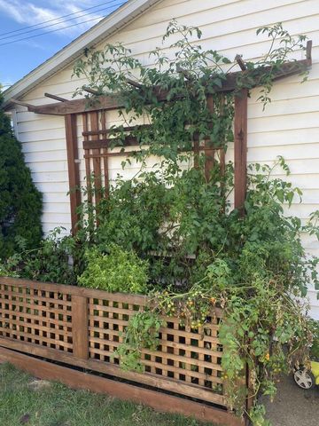 4924 N Larkin STREET, Whitefish Bay, WI 53217