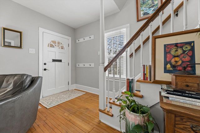 4924 N Larkin STREET, Whitefish Bay, WI 53217