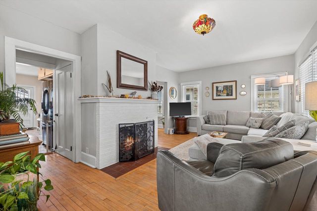 4924 N Larkin STREET, Whitefish Bay, WI 53217