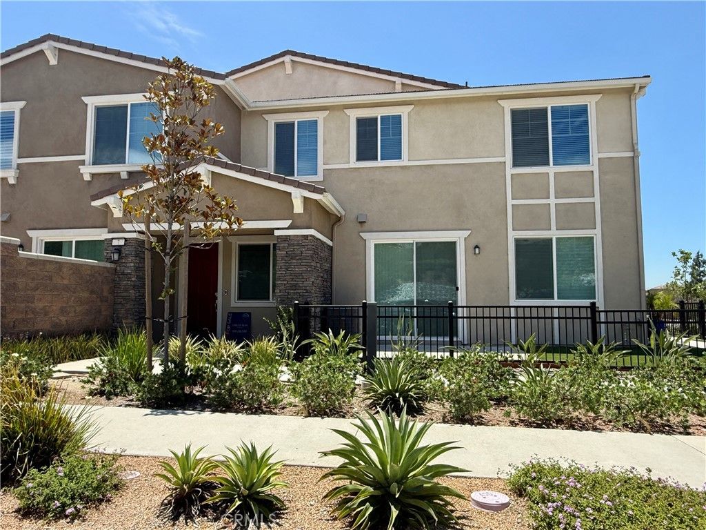 16540 Wyndham Lane 7, Fontana, CA 92336