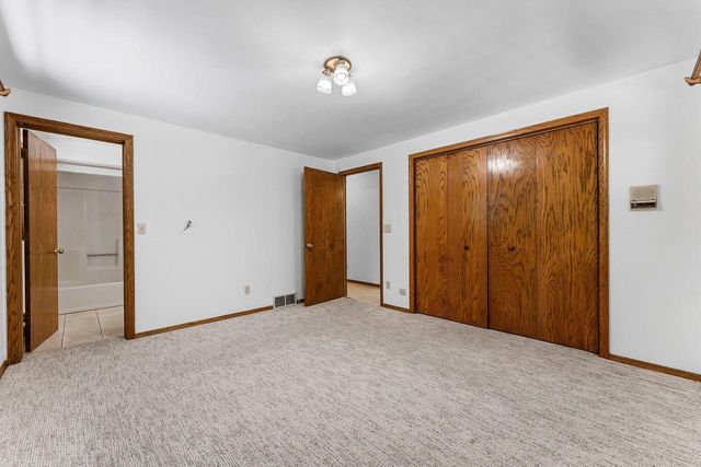 5025 LUXEMBURG ROAD, New Franken, WI 54229
