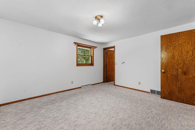 5025 LUXEMBURG ROAD, New Franken, WI 54229